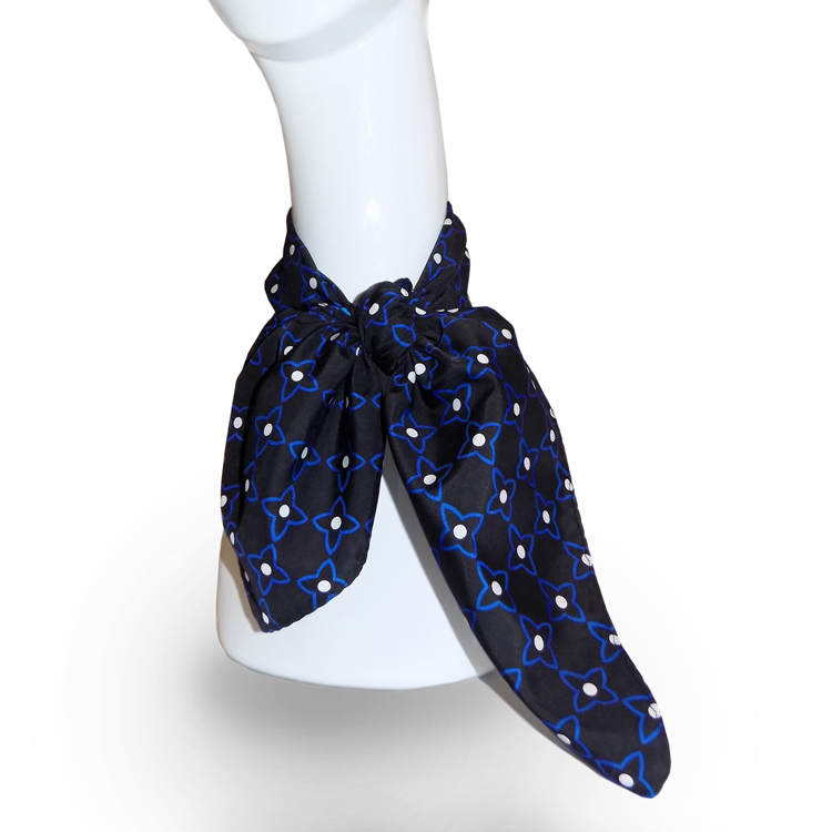 Crosshairs Black 26"x26" Square Hemmed Scarf-SB